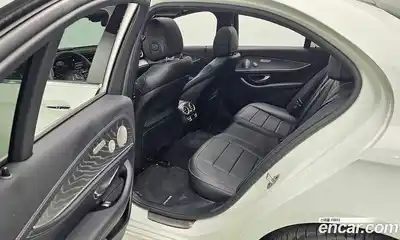 Mercedes-Benz E-Class 2022 2.0 гидро, миниатюра 12