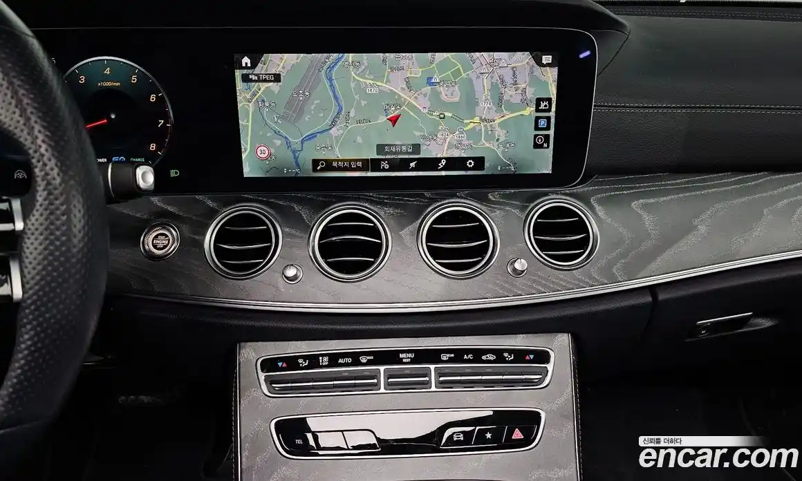Mercedes-Benz E-Class 2022 2.0 гидро, фото 15
