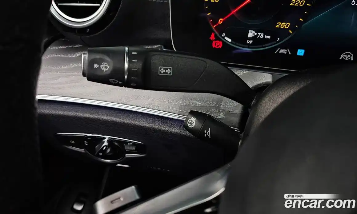 Mercedes-Benz E-Class 2022 2.0 гидро, фото 18