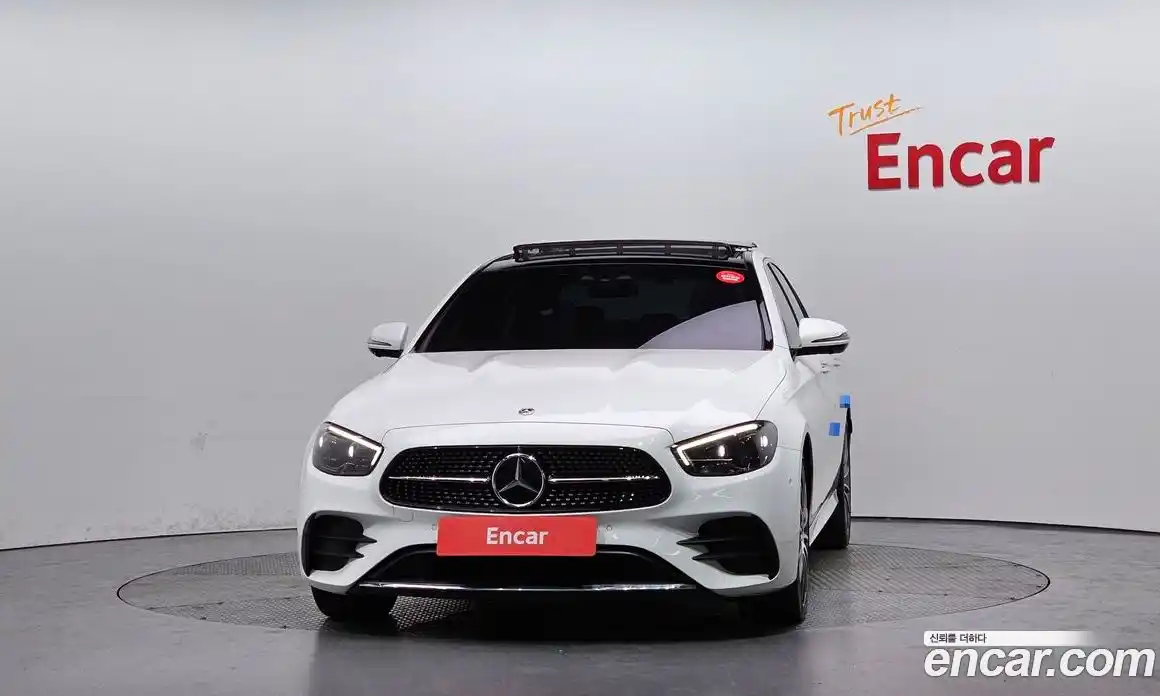 Mercedes-Benz E-Class 2022 2.0 гидро, фото 3