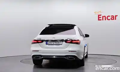 Mercedes-Benz E-Class 2022 2.0 гидро, миниатюра 4