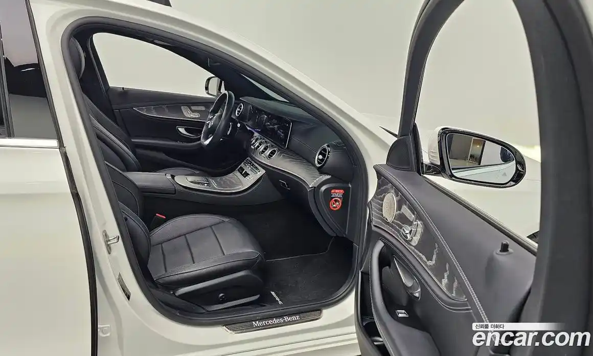 Mercedes-Benz E-Class 2022 2.0 гидро, фото 10