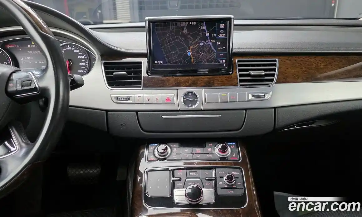 Audi A8 2013 4.1 гидро в Москве № 1148734, фото 19
