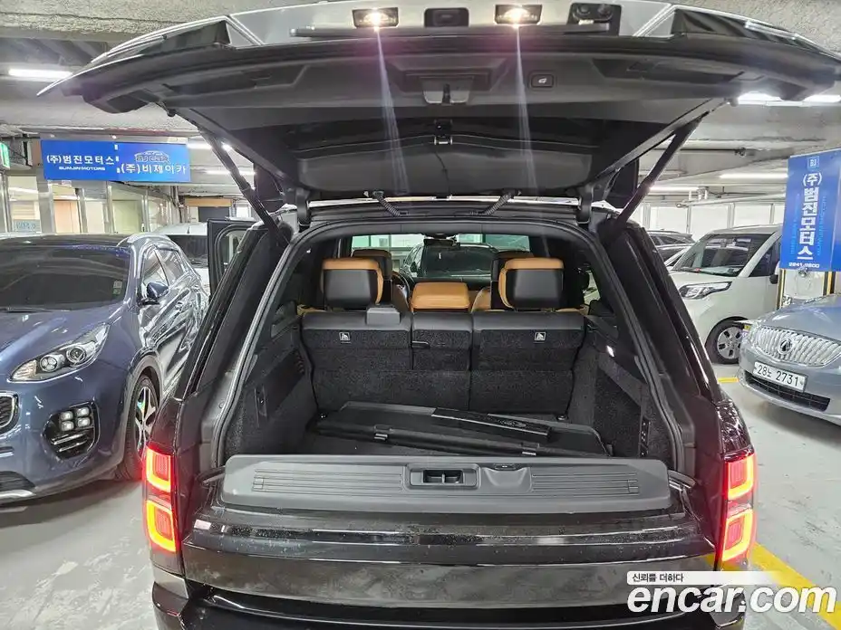 Land Rover Range-Rover 2020 4.4 гидро в Москве № 1149301, фото 19