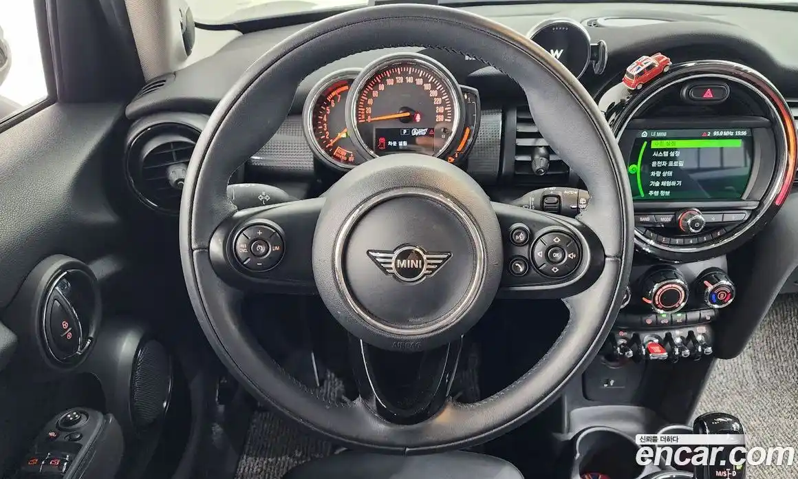Mini Cooper 2020 1.5 гидро в Москве, фото 13