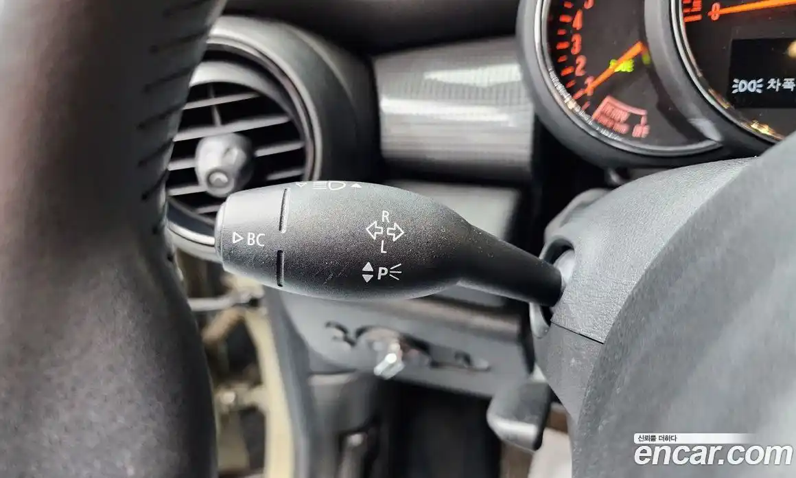 Mini Cooper 2020 1.5 гидро в Москве, фото 18