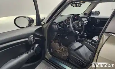 Mini Cooper 2020 1.5 гидро в Москве, миниатюра 10