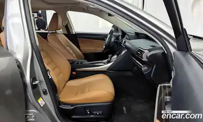 Lexus IS 2017 2.0 гидро в Москве № 1150742, миниатюра 11