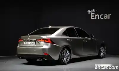 Lexus IS 2017 2.0 гидро в Москве № 1150742, миниатюра 2