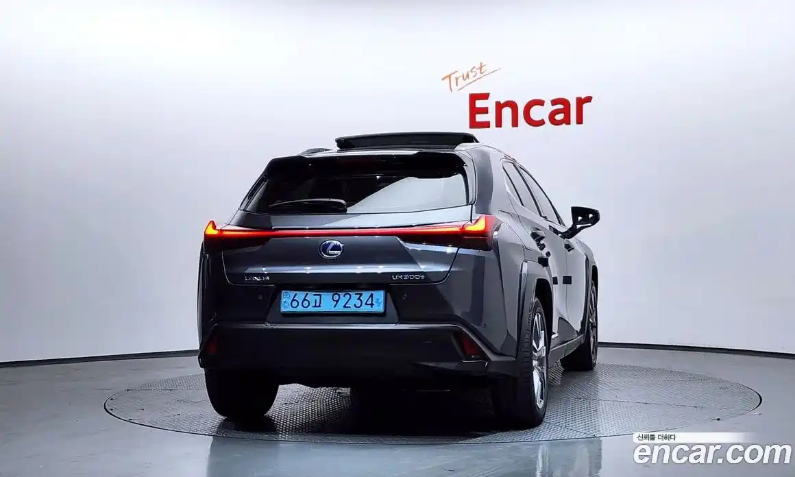 Lexus UX 2022 0.2 гидро в Москве № 1150784, фото 4