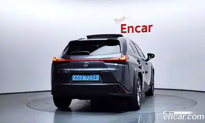 Lexus UX 2022 0.2 гидро в Москве № 1150784, миниатюра 4