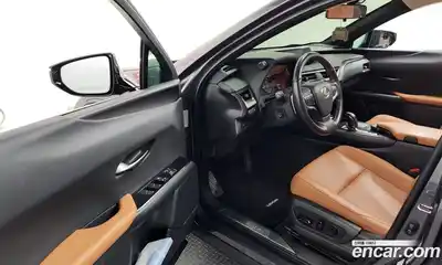 Lexus UX 2022 0.2 гидро в Москве № 1150784, миниатюра 10