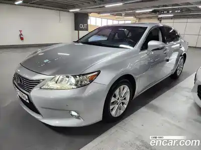 Lexus ES, 2014