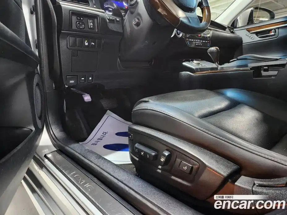 Lexus ES 2014 2.5 гидро в Москве № 1150943, фото 20