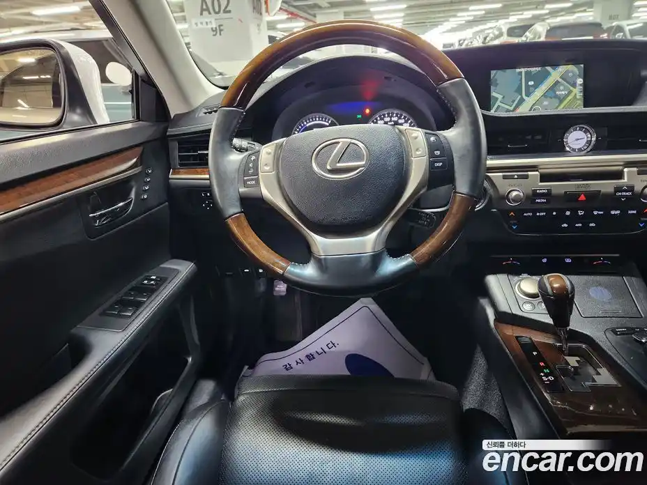 Lexus ES 2014 2.5 гидро в Москве № 1150943, фото 7