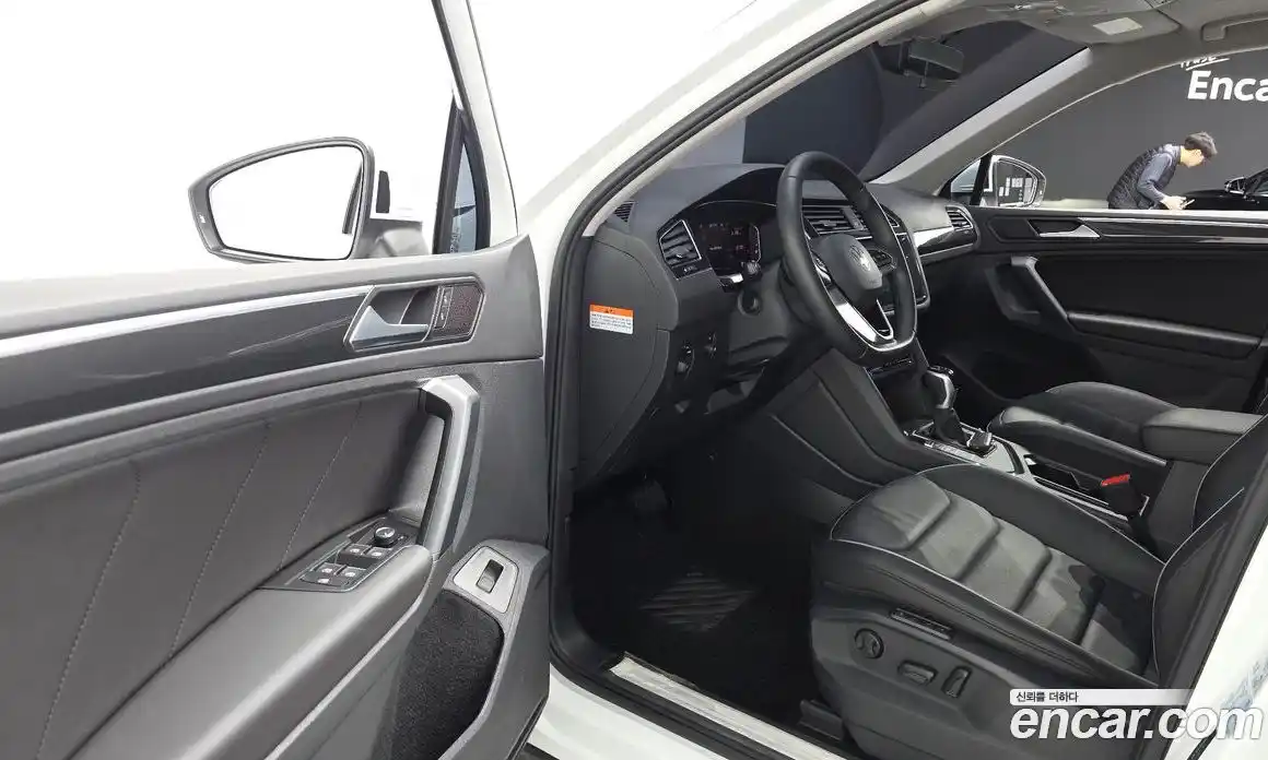 Volkswagen Tiguan 2024 2.0 гидро в Москве № 1151010, фото 11