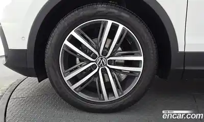 Volkswagen Tiguan 2024 2.0 гидро в Москве № 1151010, миниатюра 5