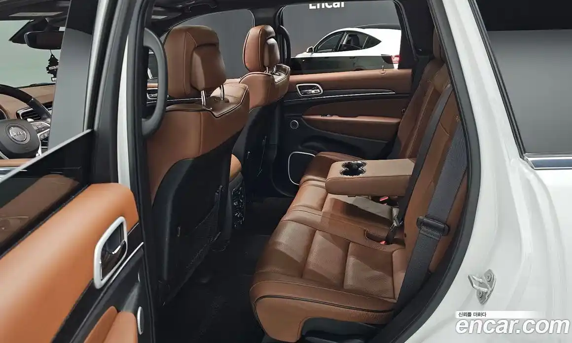Jeep Cherokee 2020 3.6 гидро в Москве № 1151564, фото 12