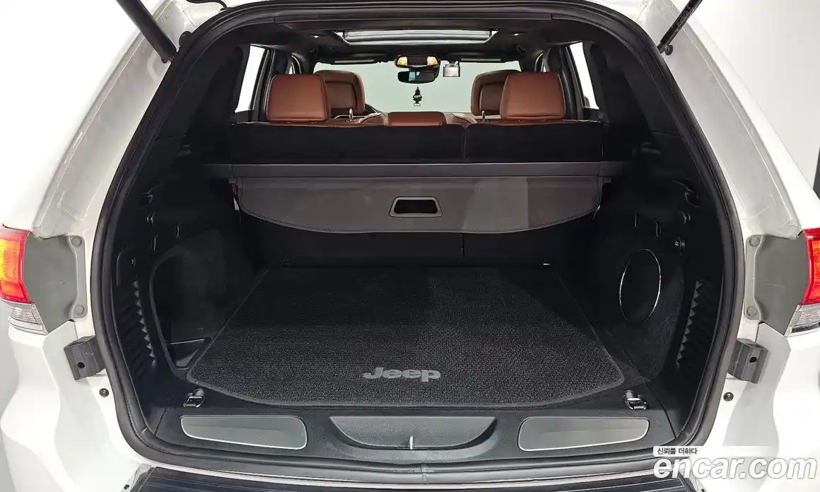 Jeep Cherokee 2020 3.6 гидро в Москве № 1151564, фото 20