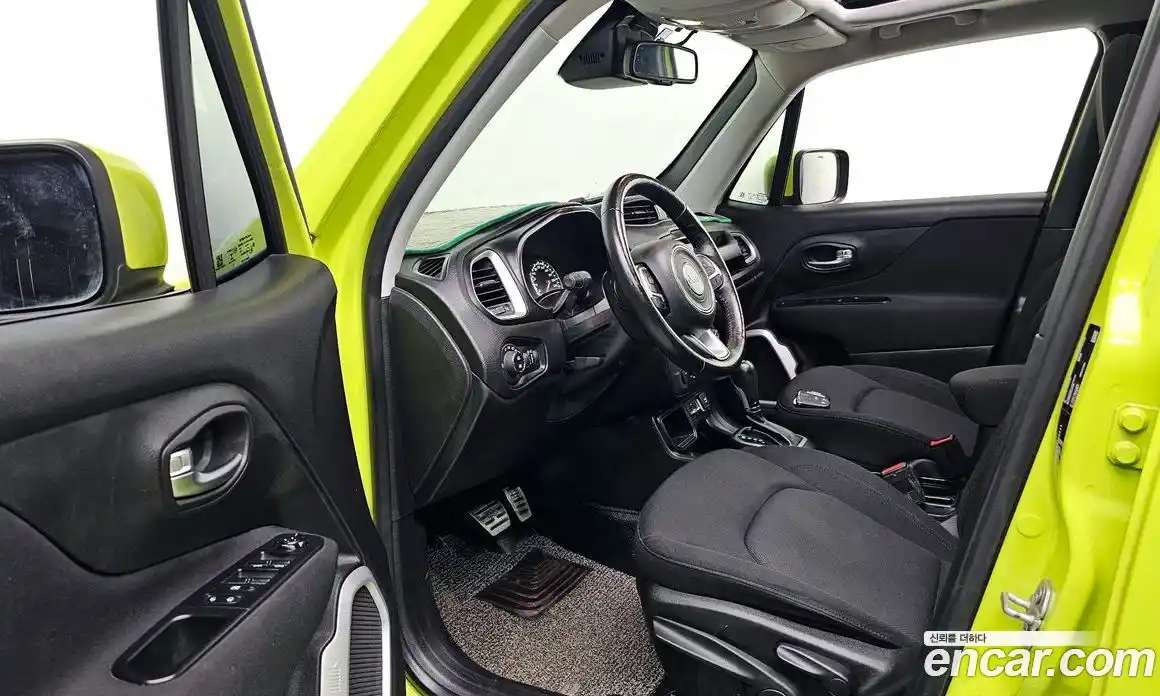 Jeep Renegade 2018 2.4 гидро в Москве № 1151593, фото 11