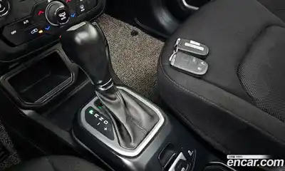 Jeep Renegade 2018 2.4 гидро в Москве № 1151593, миниатюра 9