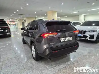 Toyota RAV4 2019 2.5 гидро в Москве № 1151792, миниатюра 3