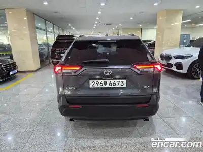 Toyota RAV4 2019 2.5 гидро в Москве № 1151792, миниатюра 4