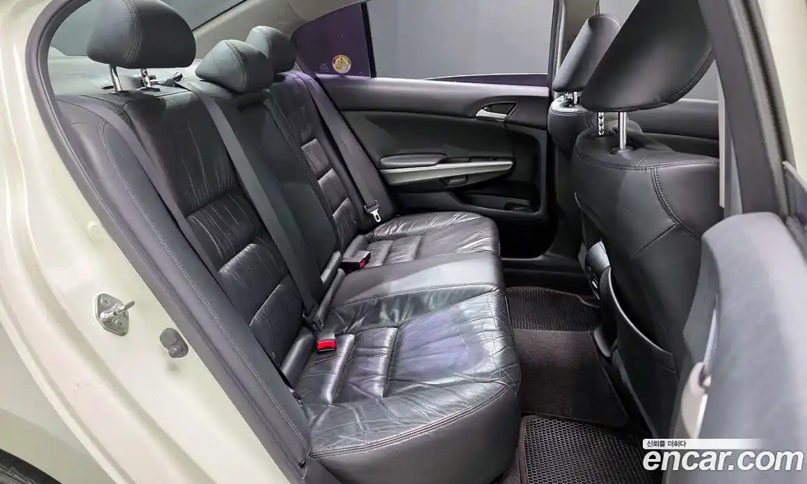 Honda Accord 2010 2.4 гидро в Москве № 1151902, фото 12