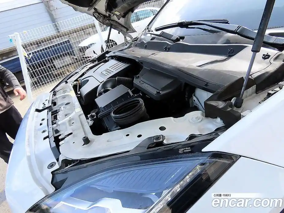 Jaguar E-Pace 2018 2.0 гидро в Москве № 1152599, фото 19