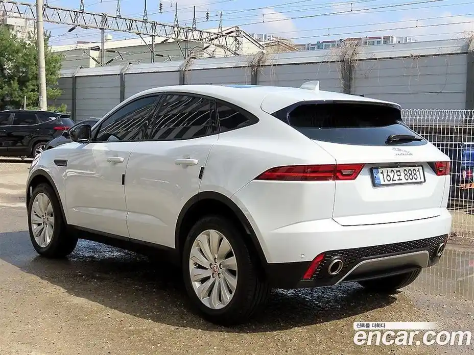 Jaguar E-Pace 2018 2.0 гидро в Москве № 1152599, фото 3