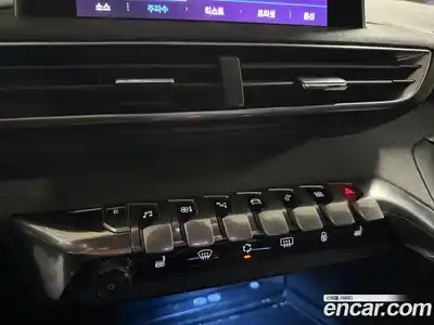 Peugeot 3008 2018 1.6 гидро в Москве № 1152863, миниатюра 11