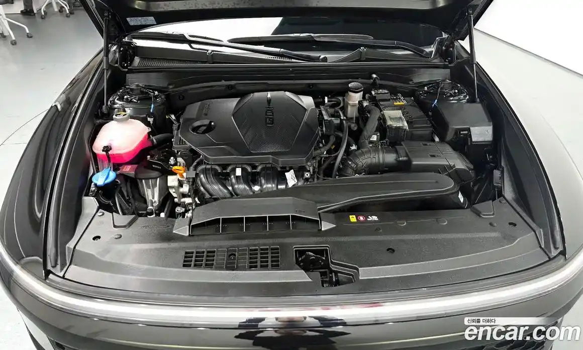 Hyundai Grandeur 2023 2.5 Автомат в Москве № 1154490, фото 6