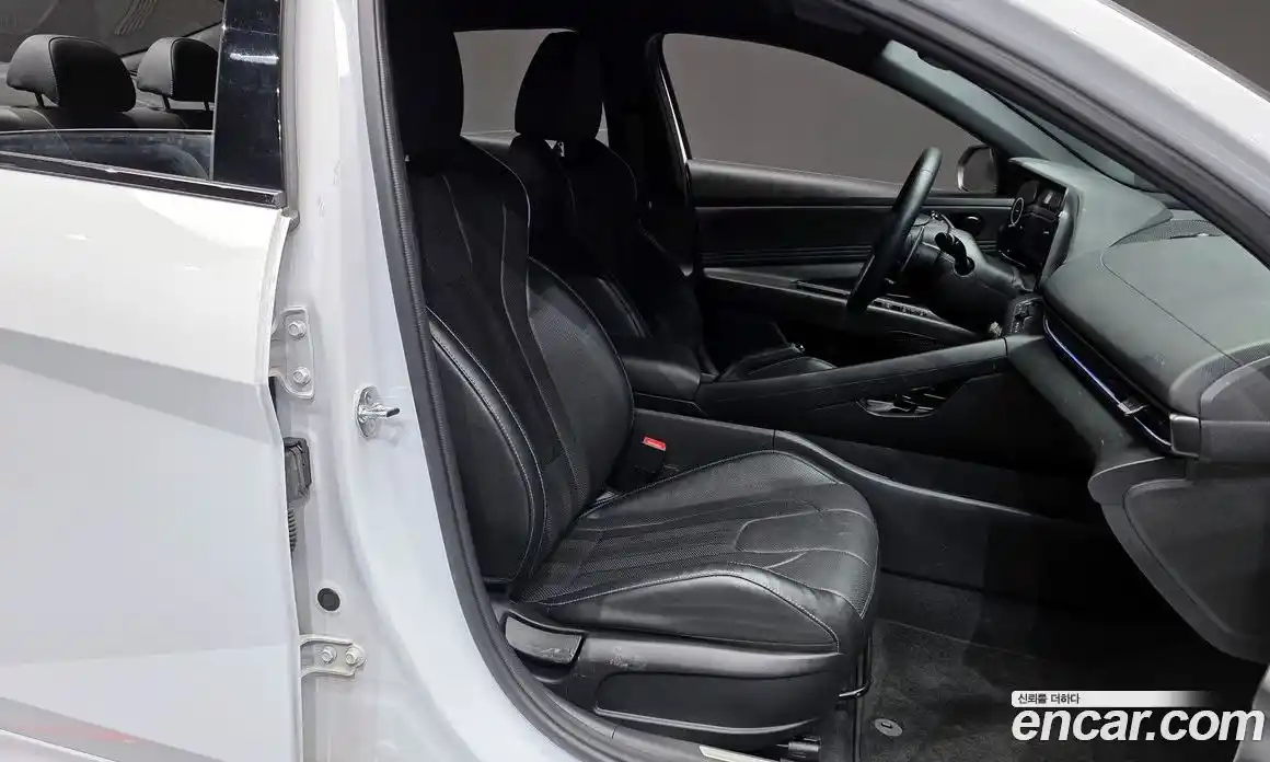 Hyundai Avante 2024 2.0 Автомат в Москве № 1154660, фото 11