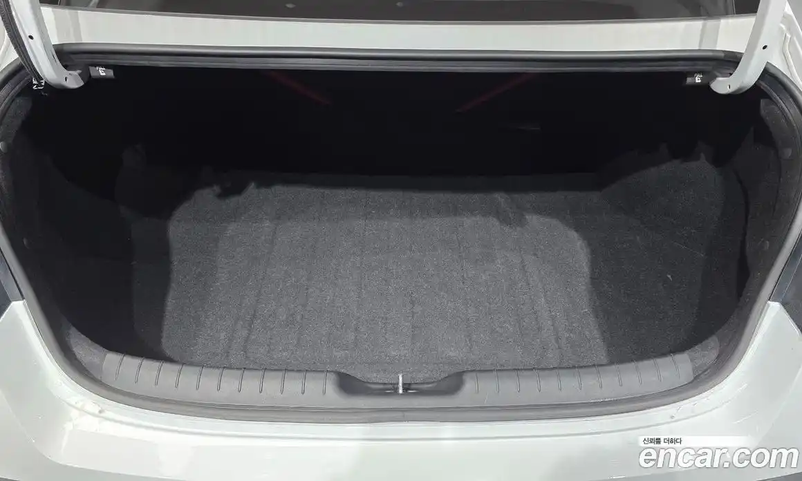 Hyundai Avante 2024 2.0 Автомат в Москве № 1154660, фото 20