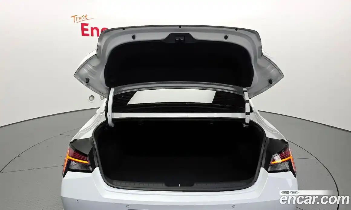 Hyundai Avante 2021 1.6 Автомат в Москве № 1154714, фото 20