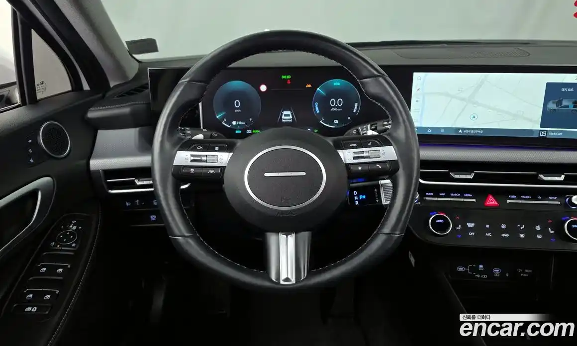 Hyundai Sonata 2024 2.0 Автомат в Москве № 1154966, фото 13