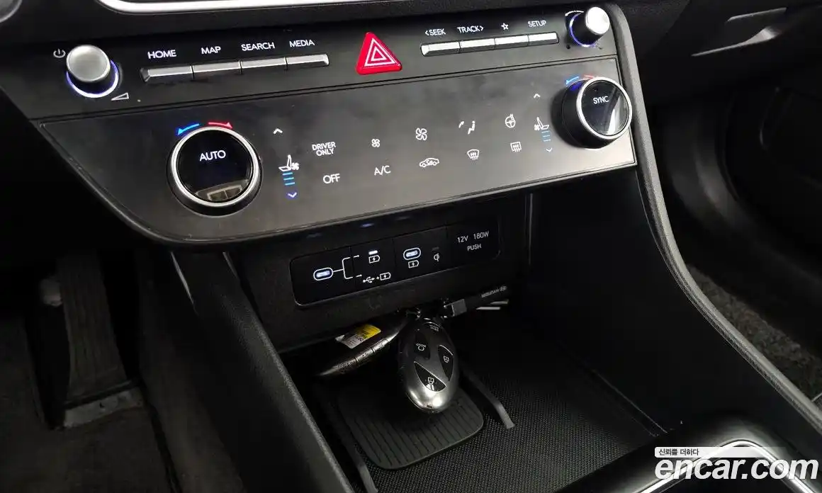 Hyundai Sonata 2024 2.0 Автомат в Москве № 1154966, фото 17