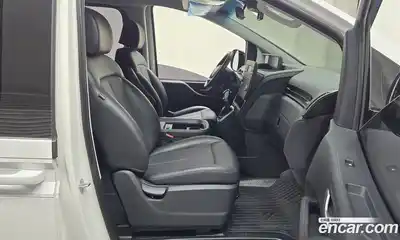 Hyundai Staria 2022 2.2 Автомат в Москве № 1154971, миниатюра 11