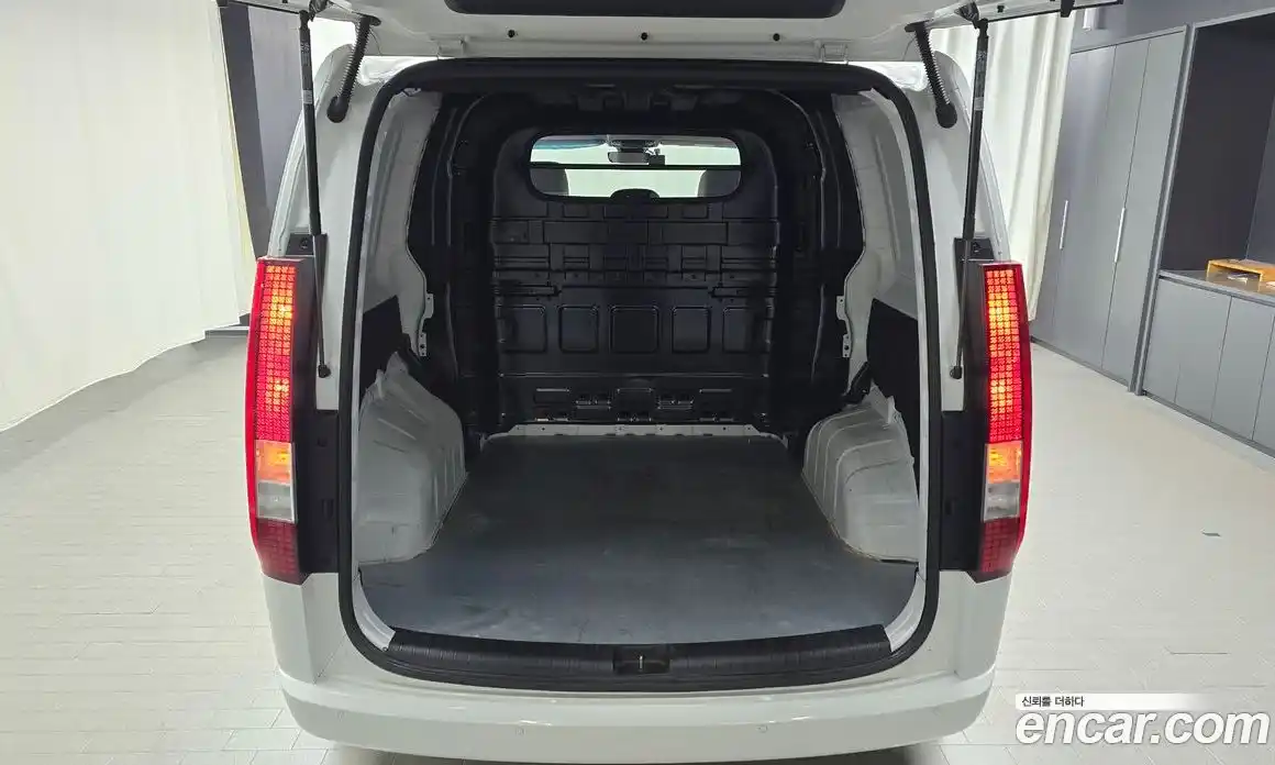 Hyundai Staria 2022 2.2 Автомат в Москве № 1154971, фото 20