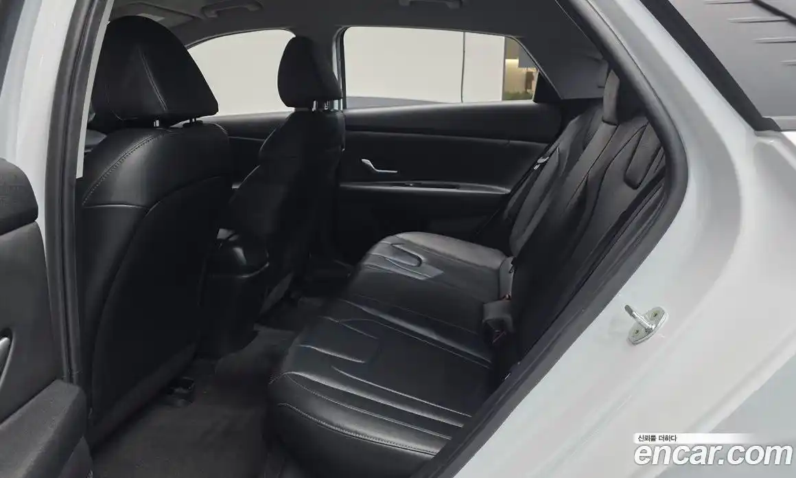 Hyundai Avante 2022 1.6 Автомат в Москве № 1155058, фото 11