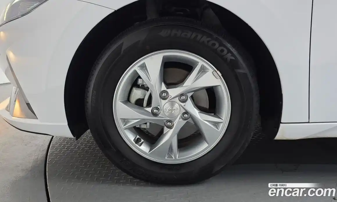 Hyundai Avante 2022 1.6 Автомат в Москве № 1155058, фото 5