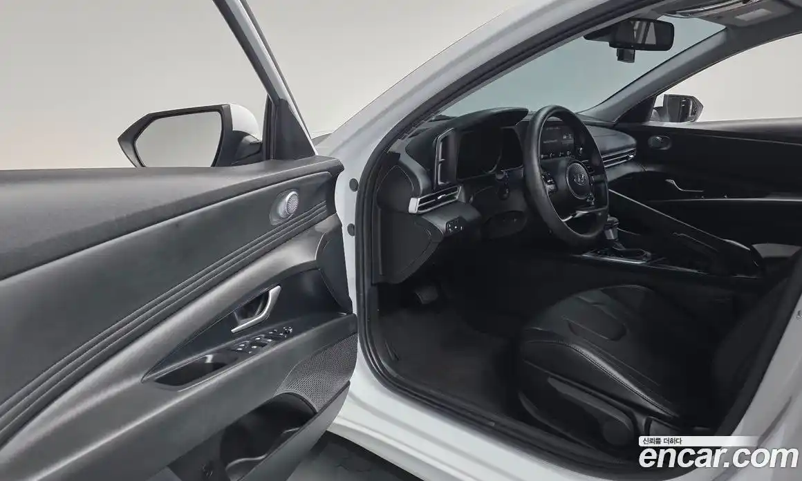 Hyundai Avante 2022 1.6 Автомат в Москве № 1155058, фото 10