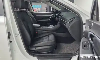 Hyundai Sonata 2019 2.0 Автомат в Москве № 1155141, миниатюра 11