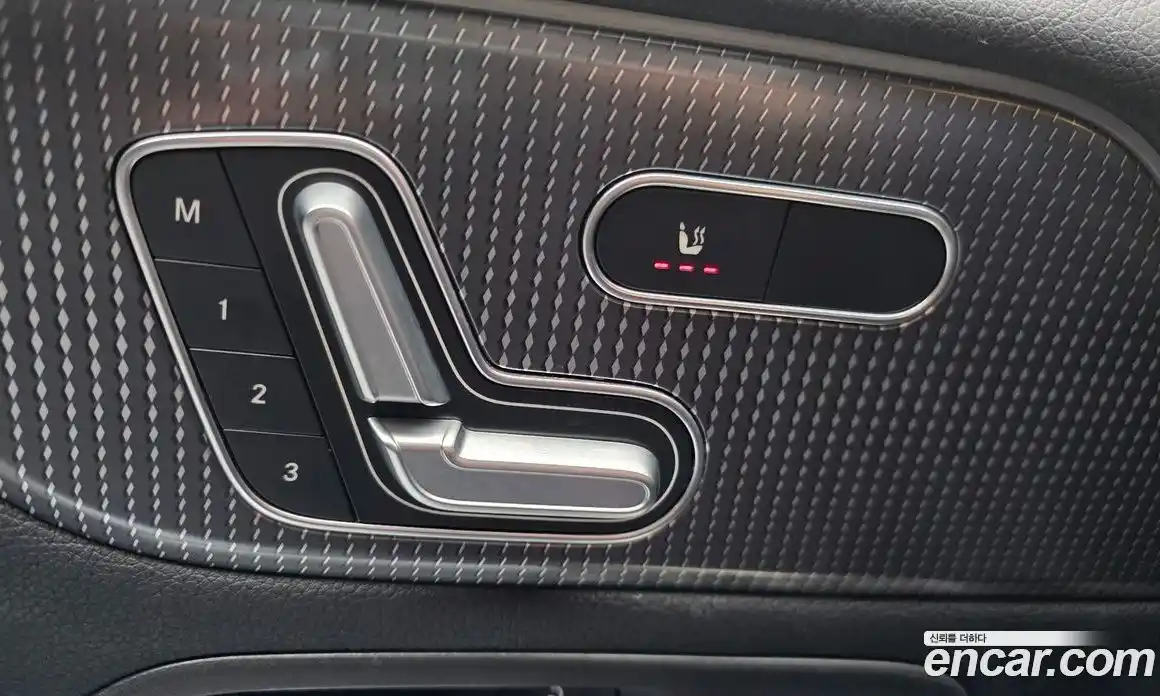 Mercedes-Benz GLB-Class 2020 2.0 гидро в Москве № 137438, фото 16