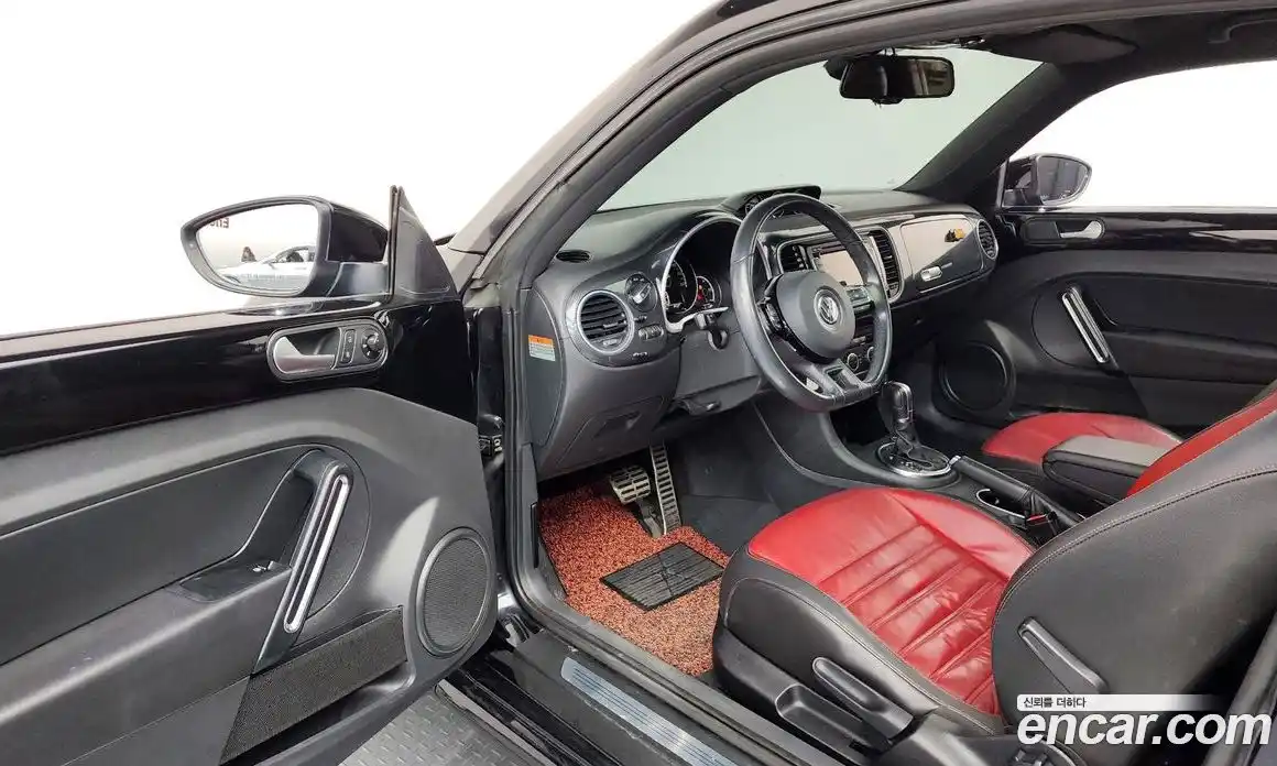 Volkswagen Beatle 2014 2.0 гидро в Москве № 168997, фото 10