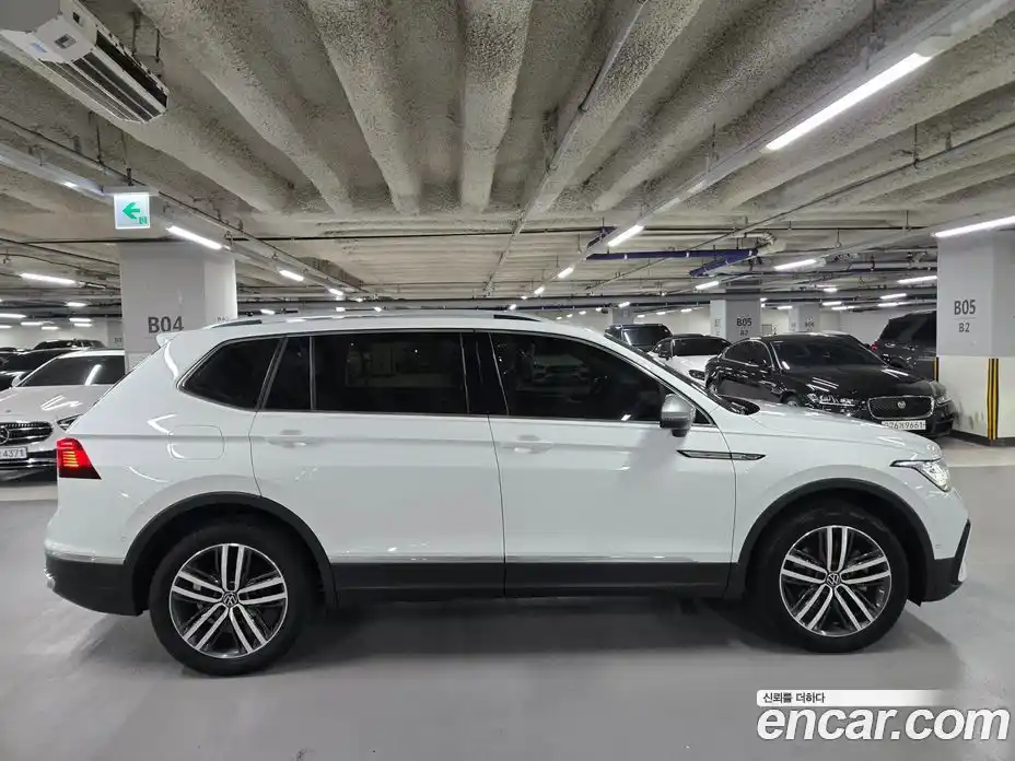 Volkswagen Tiguan 2022 2.0 гидро в Москве № 169210, фото 5