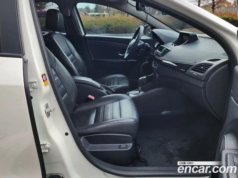 Renault SM3 2013 1.6 гидро в Москве № 186098, фото 9