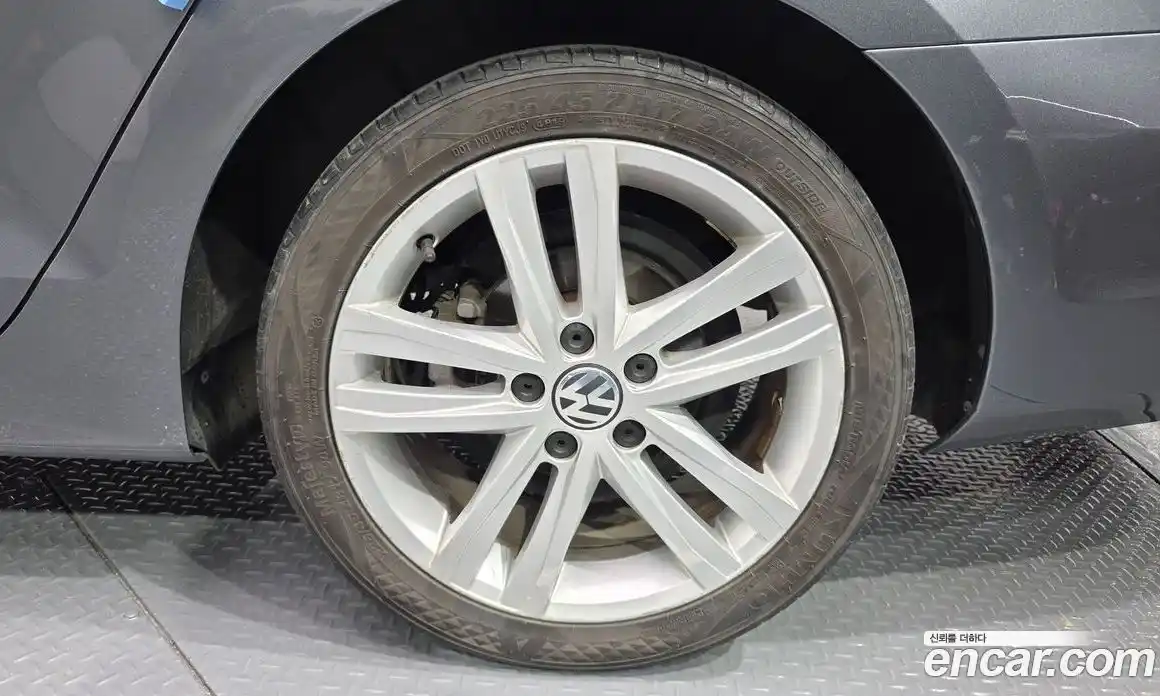 Volkswagen Jetta 2015 2.0 гидро в Москве № 199125, фото 5