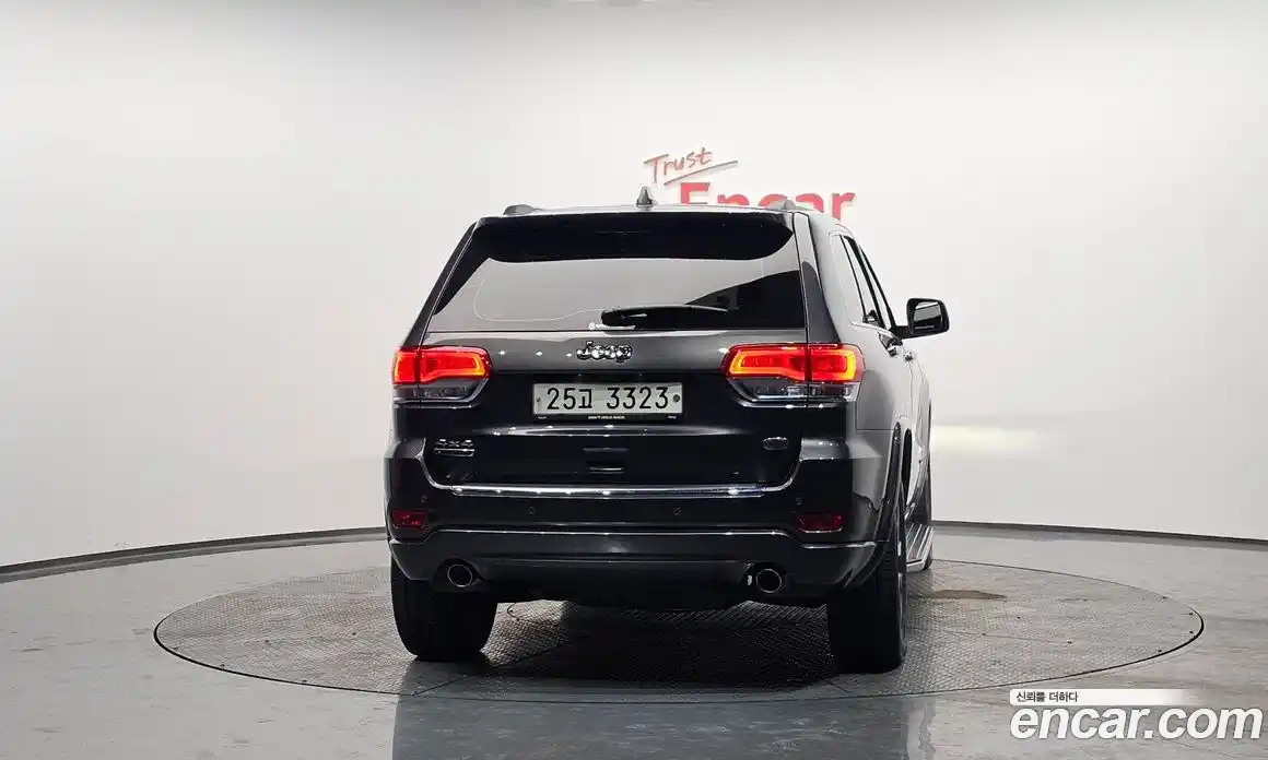 Jeep Cherokee 2018 3.0 гидро в Москве № 232603, фото 4