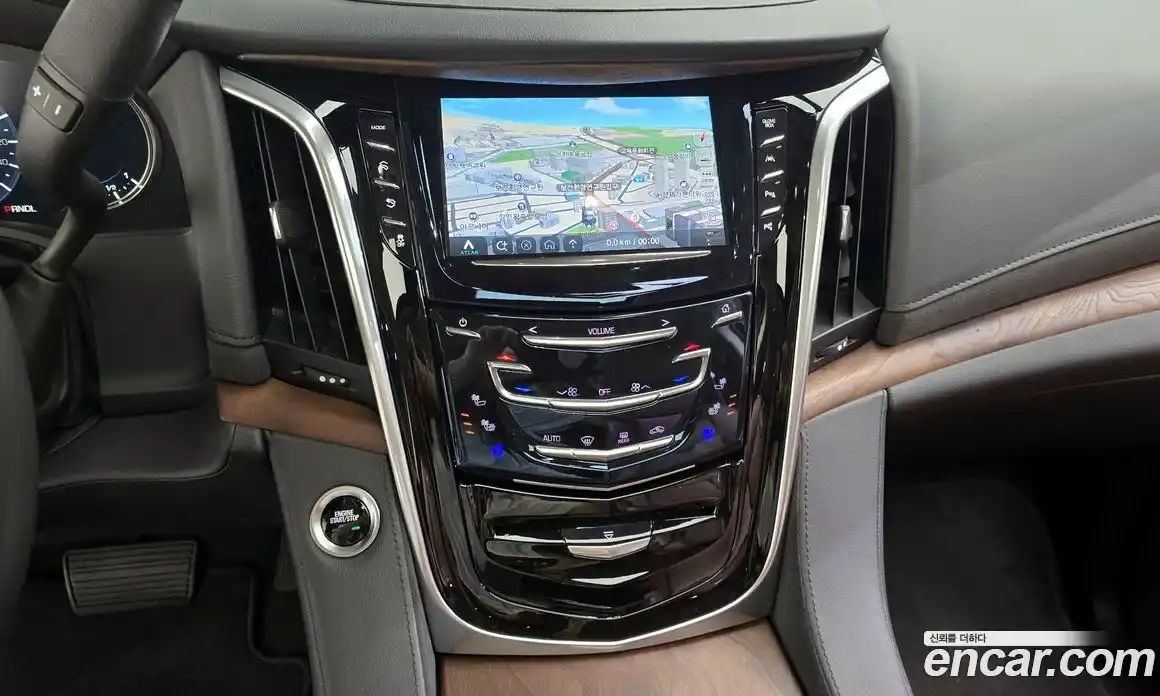Cadillac Escalade 2020 6.2 гидро в Москве № 256430, фото 14